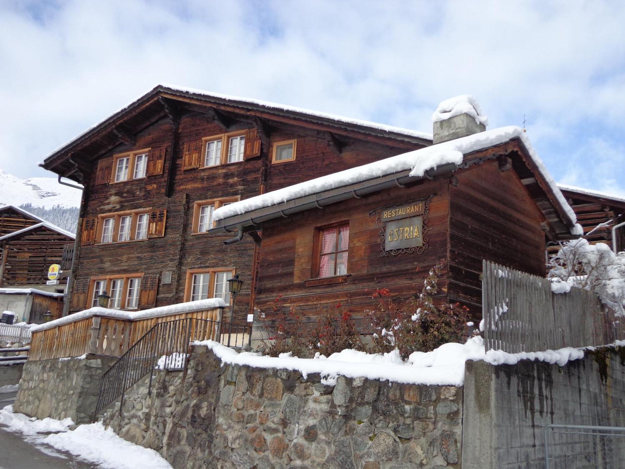 Gasthof Surselva Брайль-Бригельс Экстерьер фото